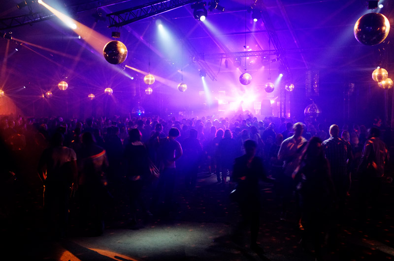 Party tent rentals for corporate events